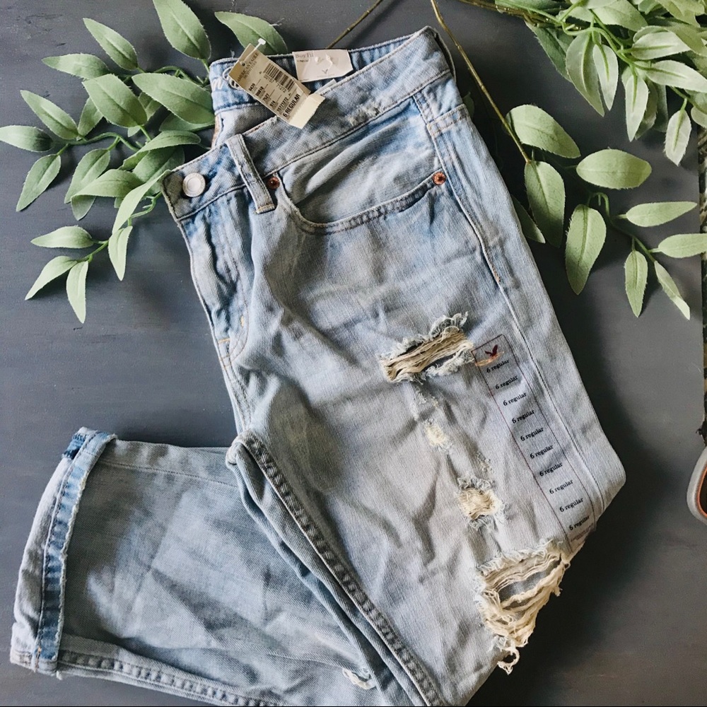 American Eagle Ripped Boy Fit Jeans NWT Size 6